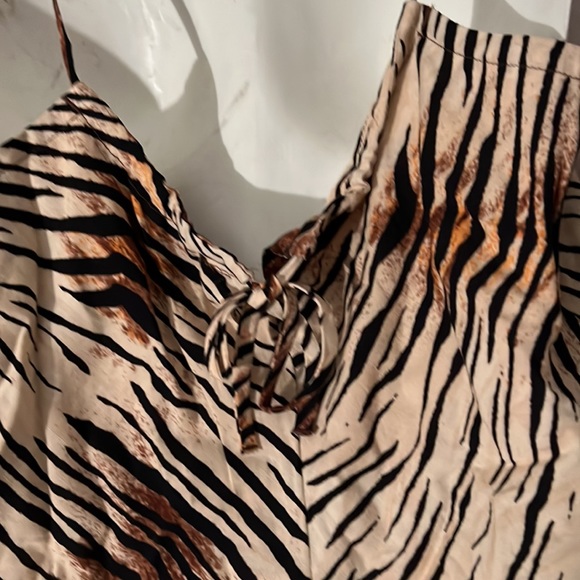 RVCA - Picture 5 of 5